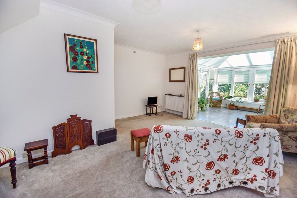 Property photo 2 of 14 Living/Sitting Room