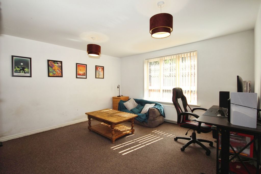 Property photo 3 of 15 Living Room