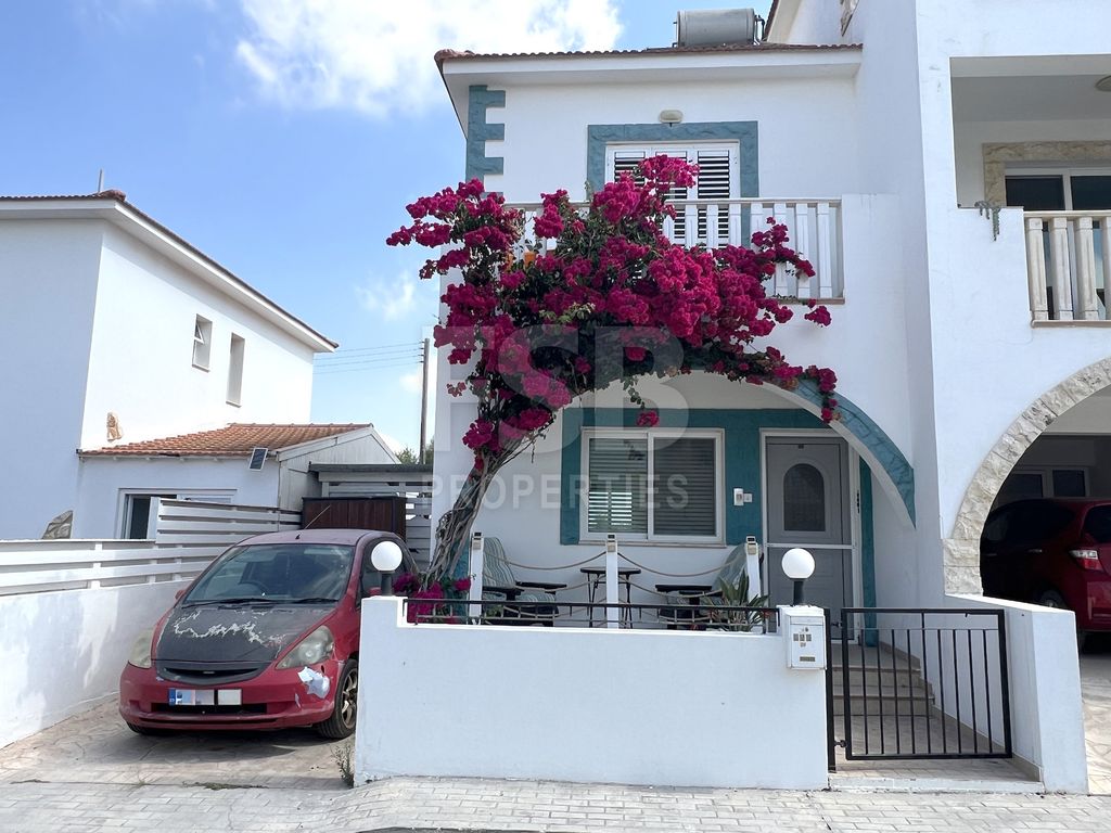 Property photo 2 of 16