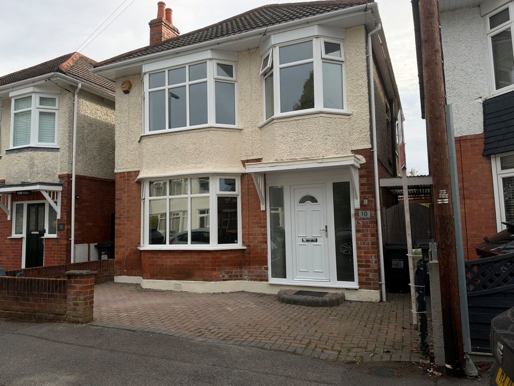 Property photo 1 of 19 Image