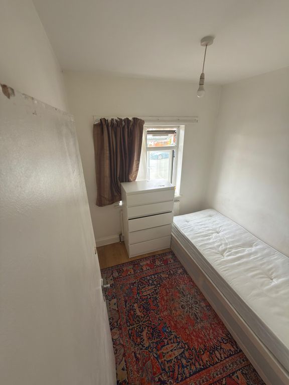 Property photo 2 of 3
