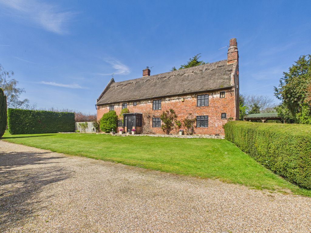 Property photo 1 of 34 The Manor House Browston Nr31 9Dp Front