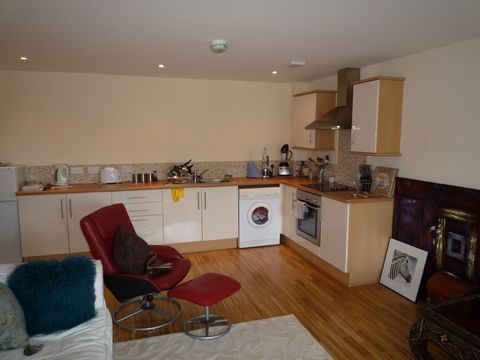 Property photo 2 of 5