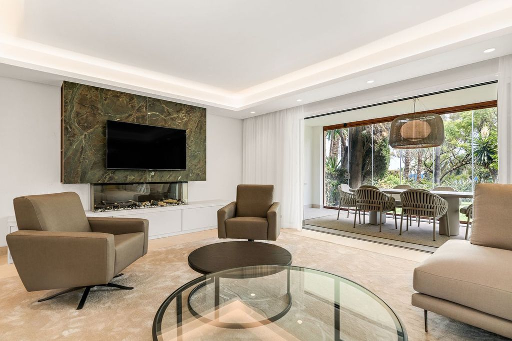 Property photo 3 of 25