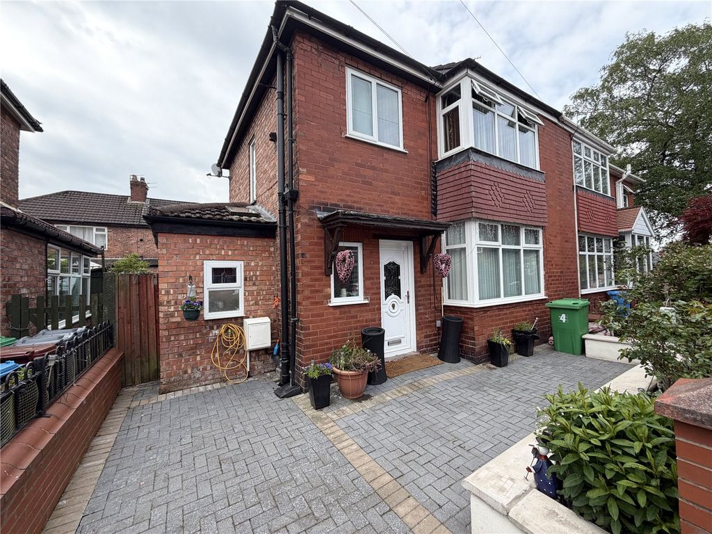 Property photo 1 of 18 Picture No. 01