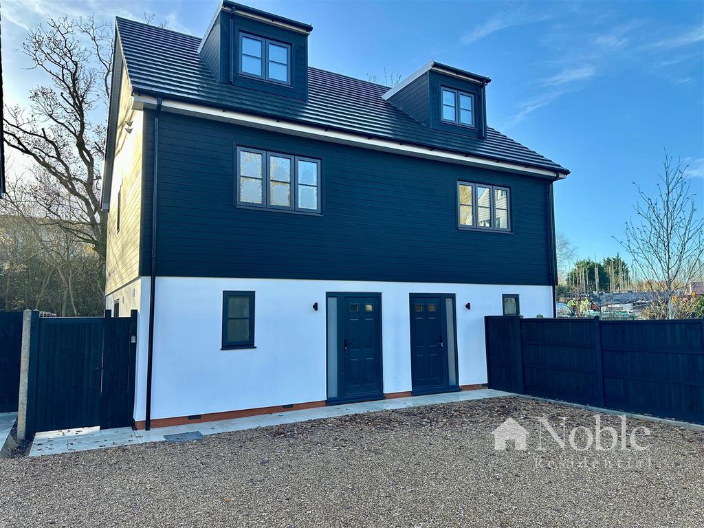 Property photo 1 of 23 External