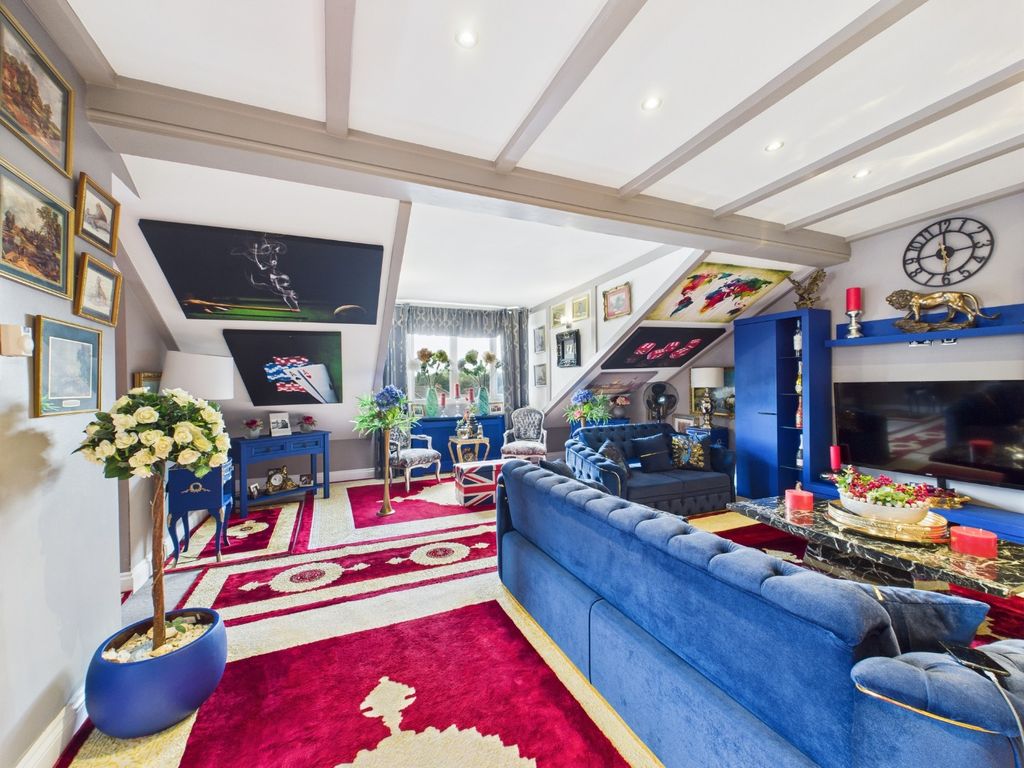 Property photo 2 of 9 4424401