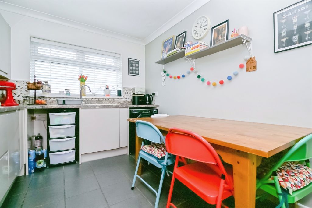 Property photo 3 of 16