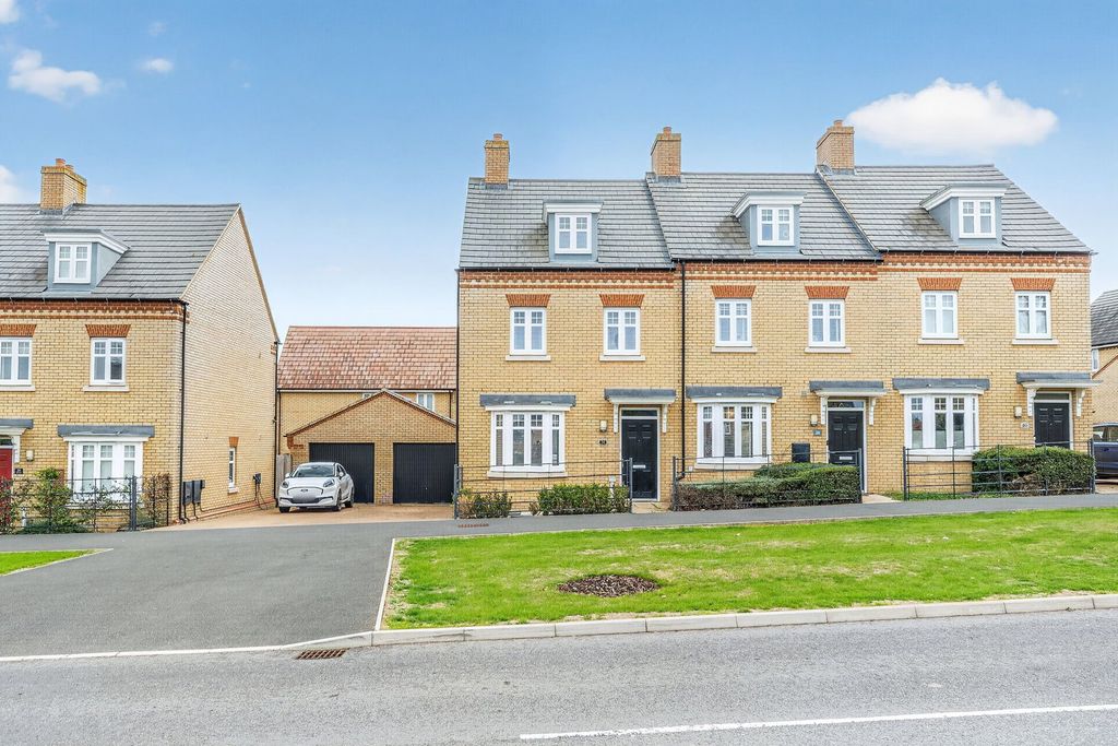 Property photo 1 of 34