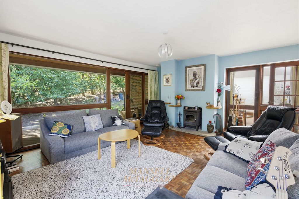 Property photo 3 of 45