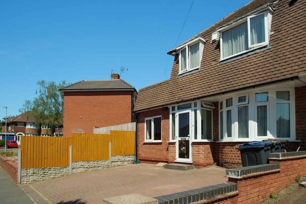 Property photo 2 of 22