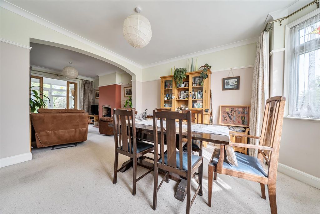 Property photo 2 of 16 Dining Area H.Jpg