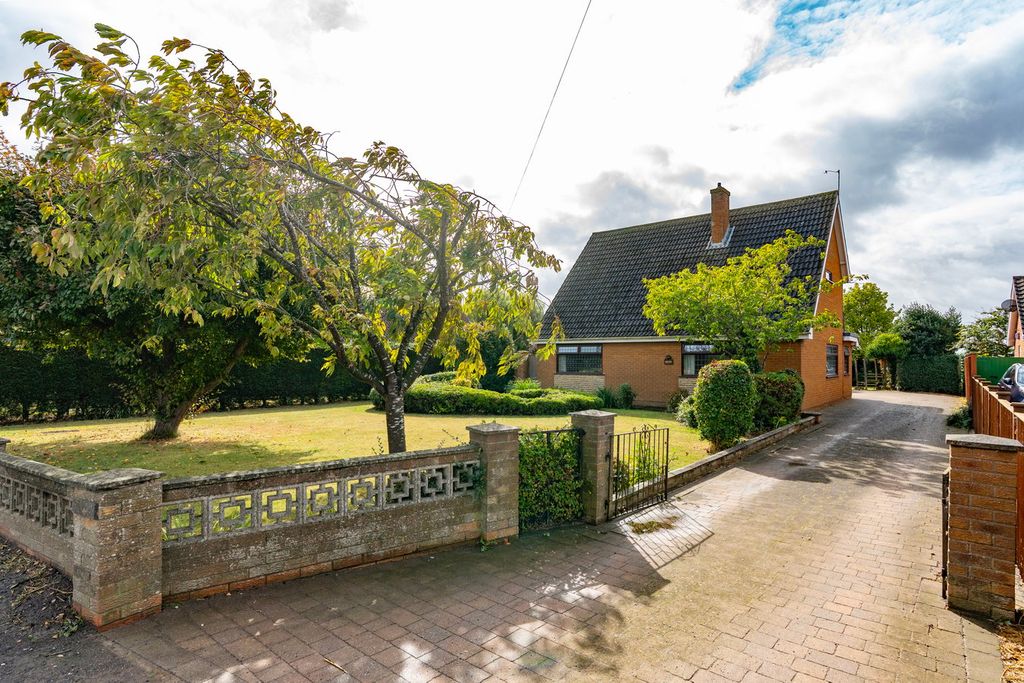 Property photo 1 of 20