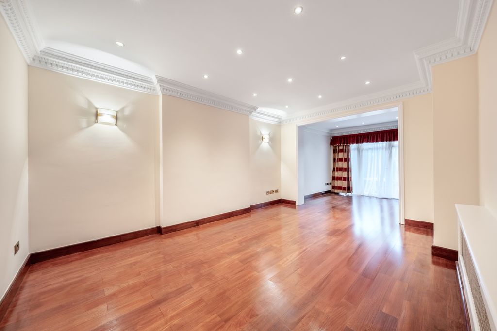 Property photo 3 of 22