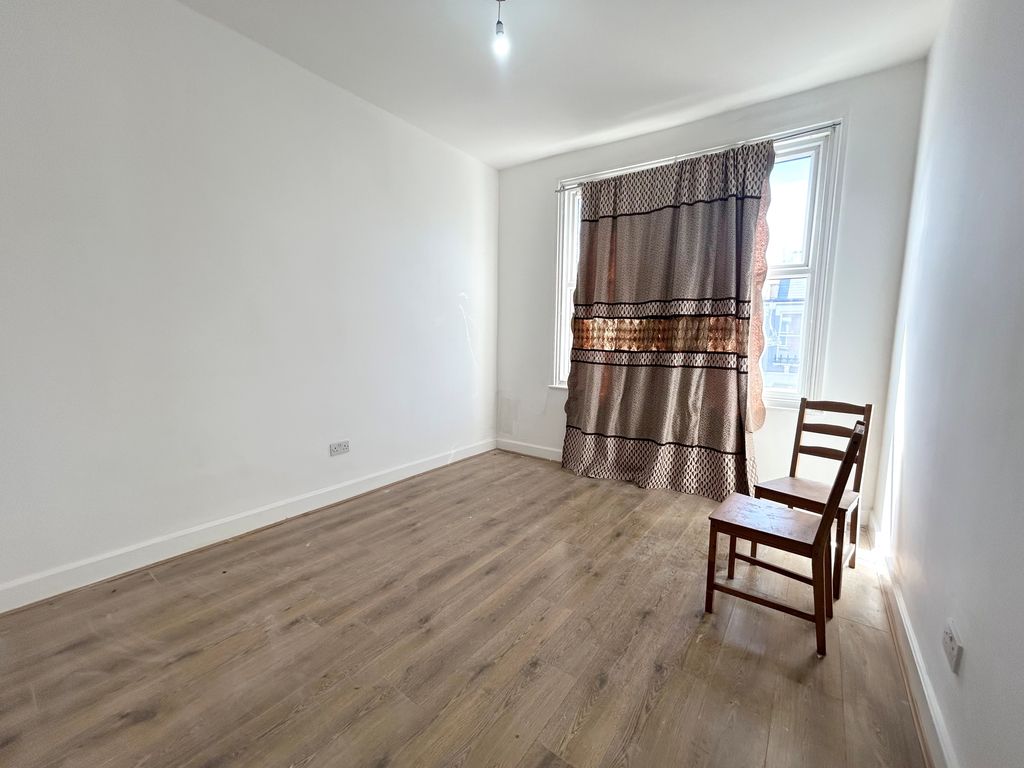 Property photo 3 of 5 Bedroom 2