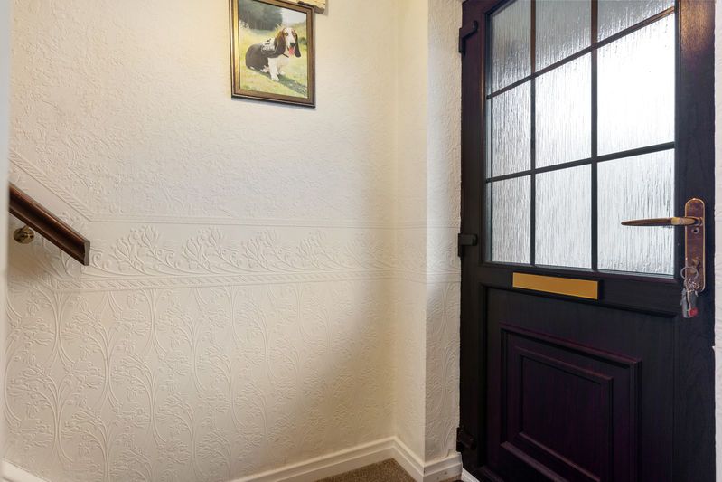 Property photo 2 of 16 31 Meadow Crescent