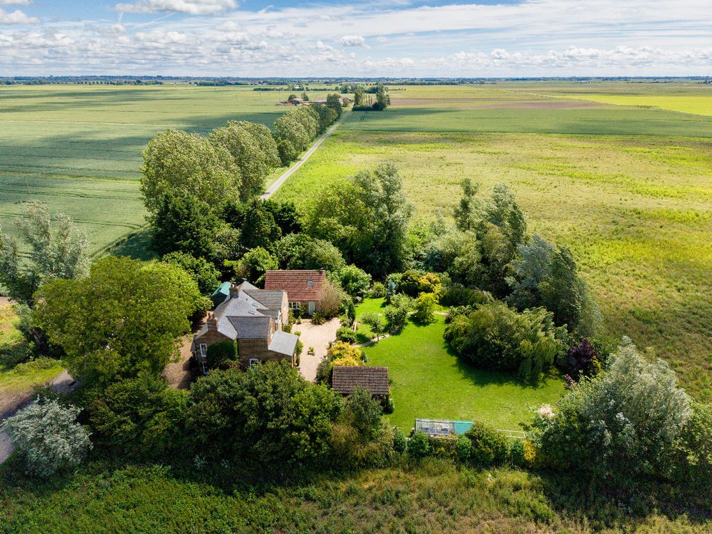 Property photo 1 of 31 5170961