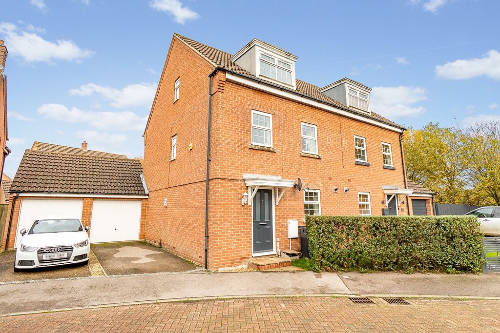 Property photo 1 of 30 4664302