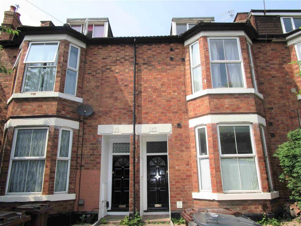 Property photo 1 of 5 Front