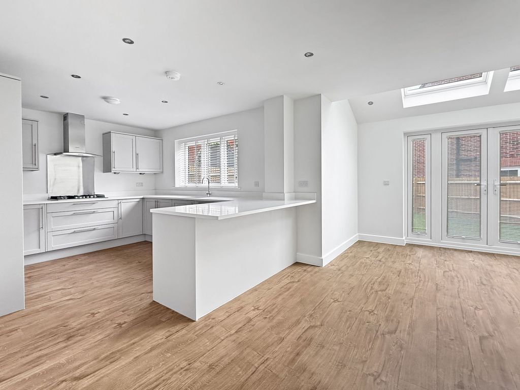 Property photo 2 of 24