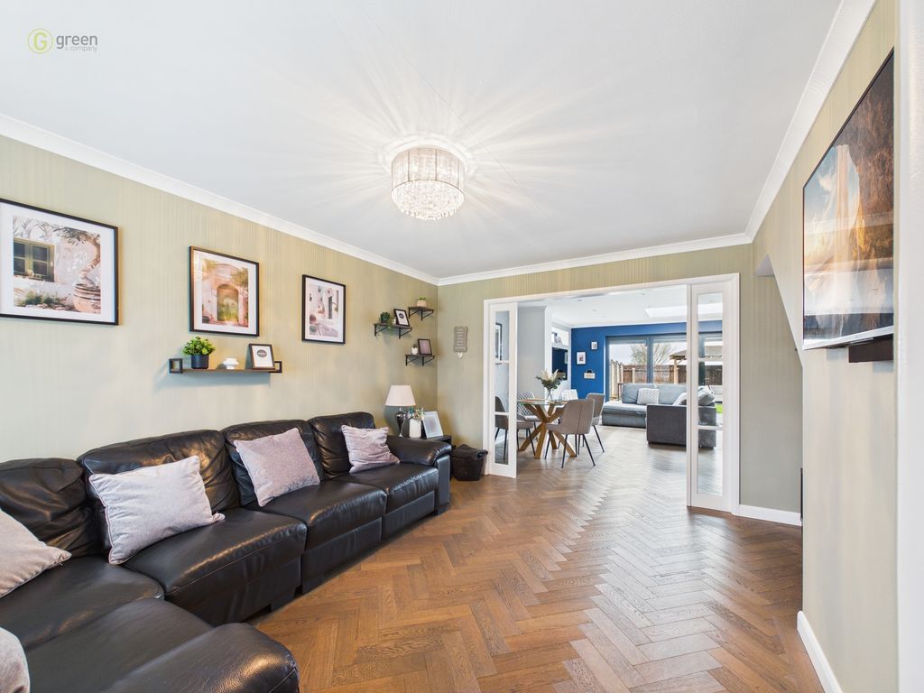 Property photo 3 of 23 Cam04914G0Pr0365Still006