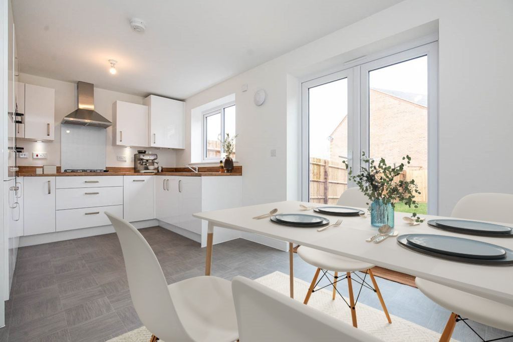 Property photo 3 of 8 Kitchen Diner