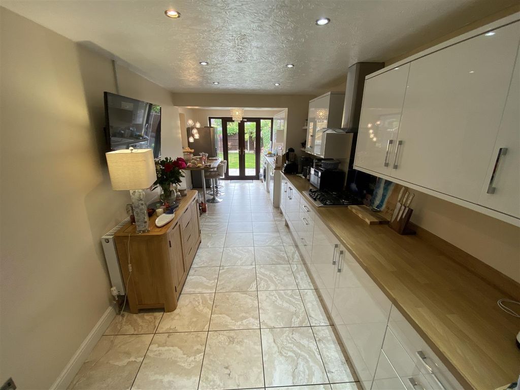 Property photo 2 of 12 Extended Kitchen