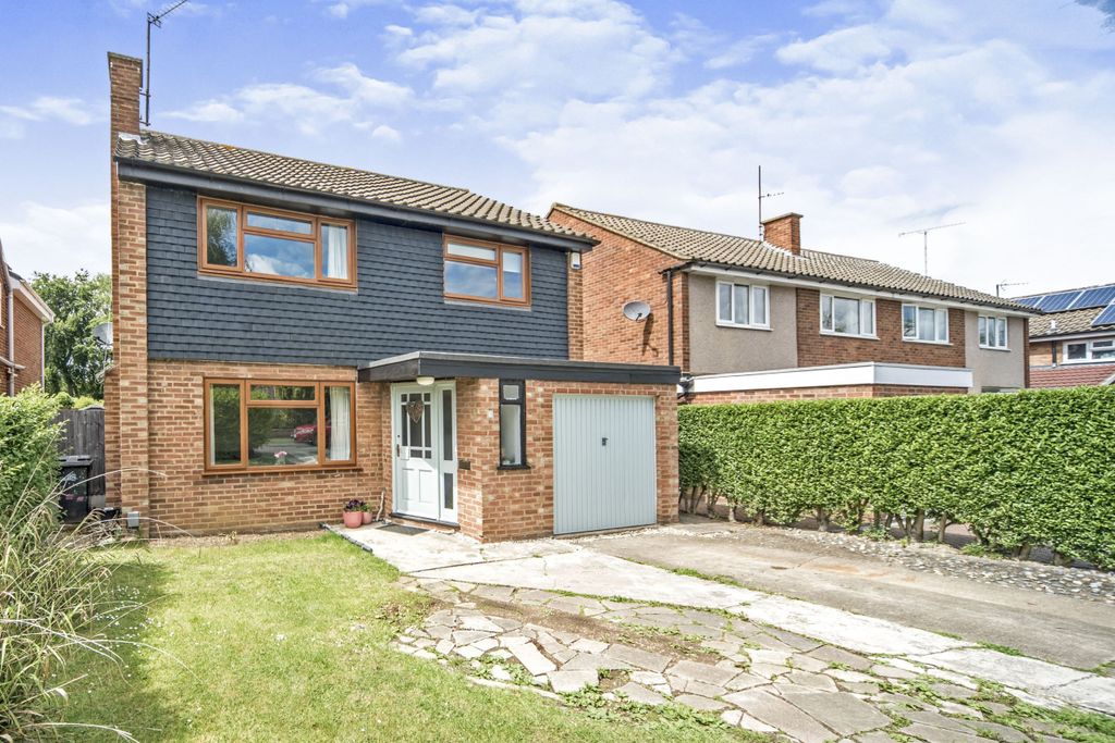 Property photo 1 of 10 26 Brendon Avenue (2