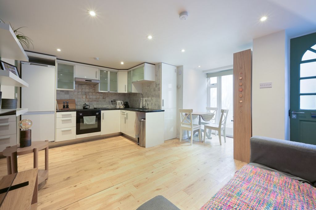 Property photo 3 of 11 Picture No. 07