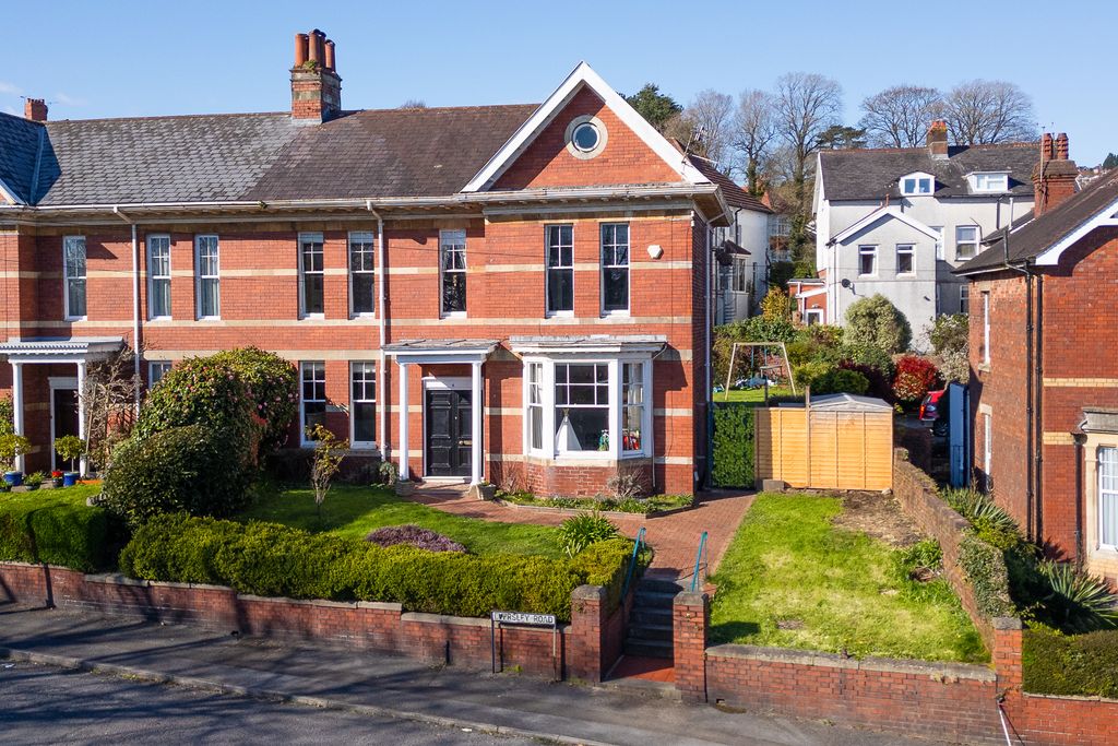 Property photo 1 of 20