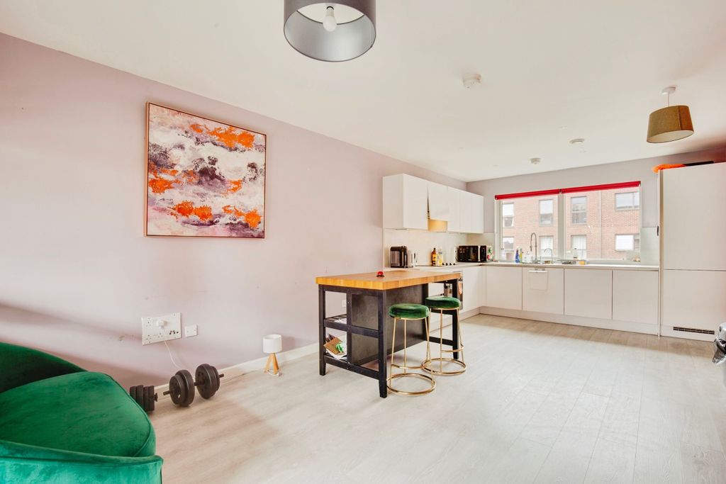 Property photo 3 of 13 Reception.Kitchen