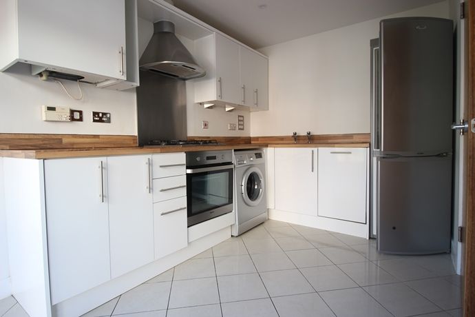 Property photo 3 of 13 Kitchen