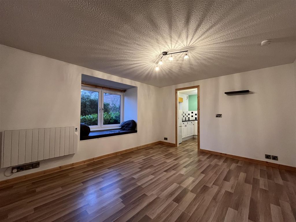 Property photo 2 of 12 2.Jpg