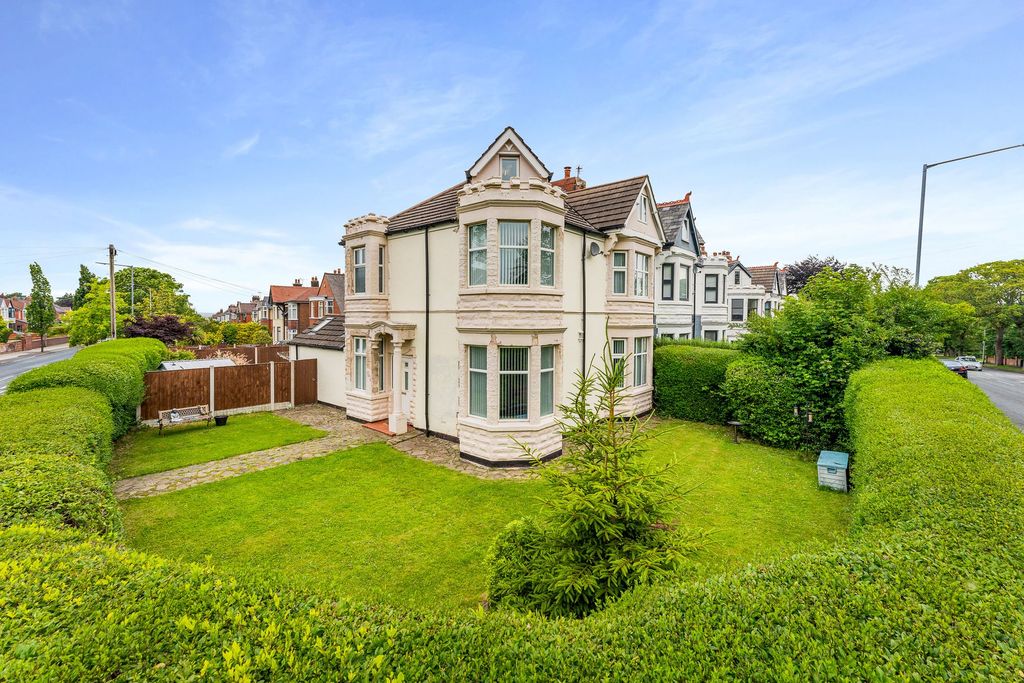 Property photo 1 of 34