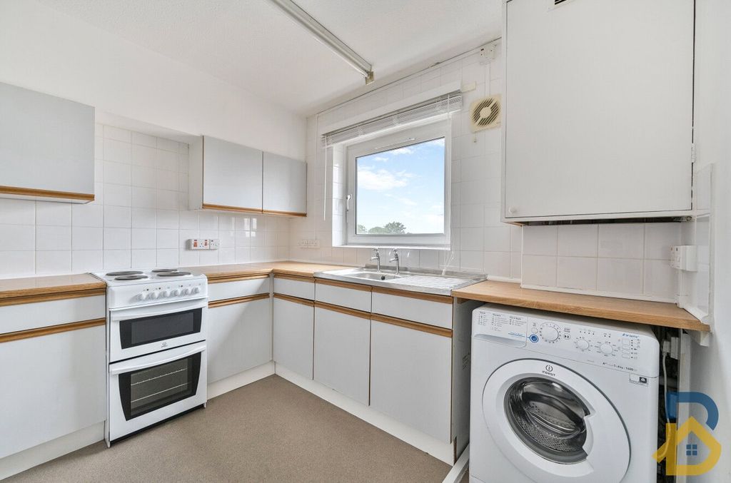 Property photo 2 of 10 Picture No. 35