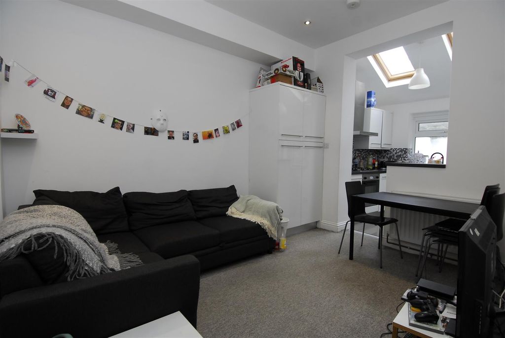 Property photo 2 of 11 3Parkterrace001.Jpg