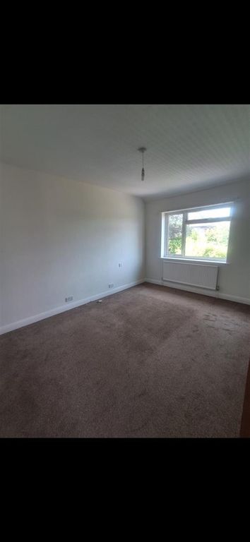 Property photo 3 of 14 Bedroom 2