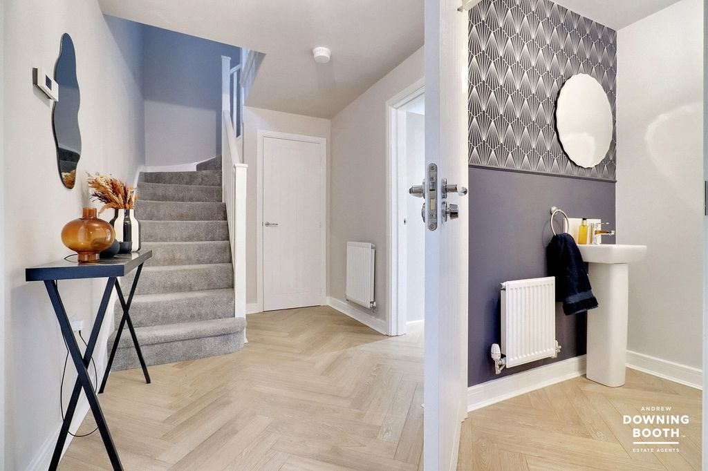 Property photo 2 of 24