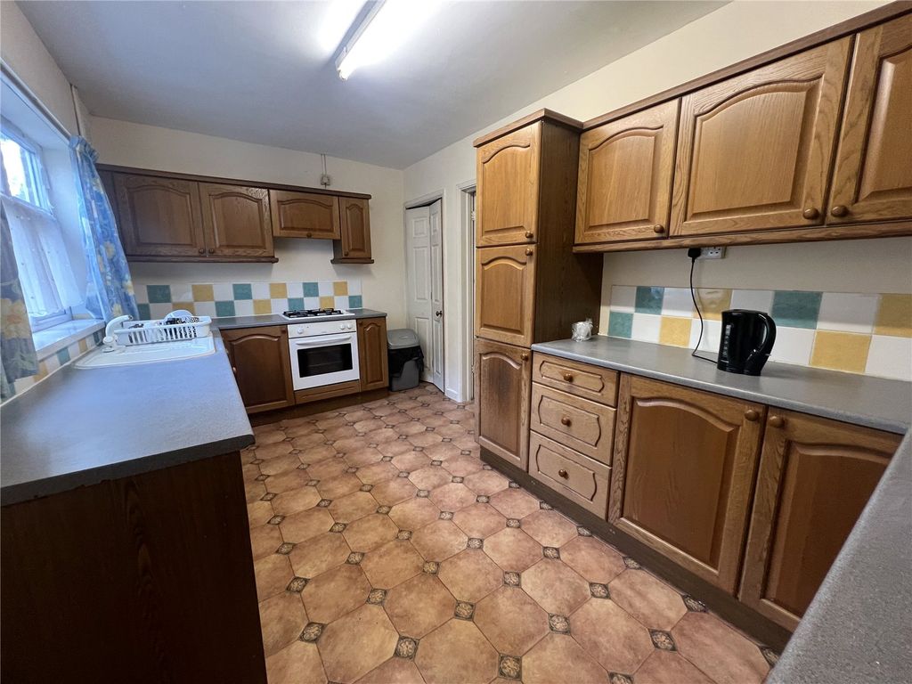 Property photo 2 of 7 Kitchen