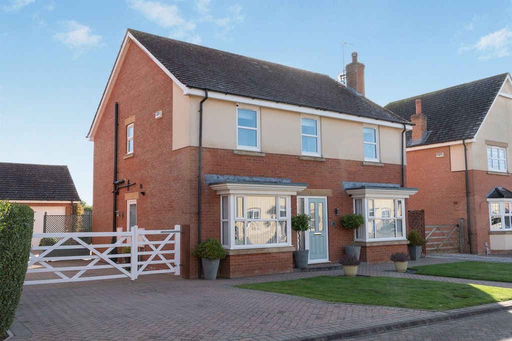 Property photo 1 of 24