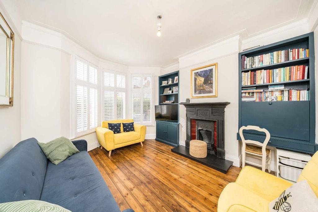 Property photo 2 of 7
