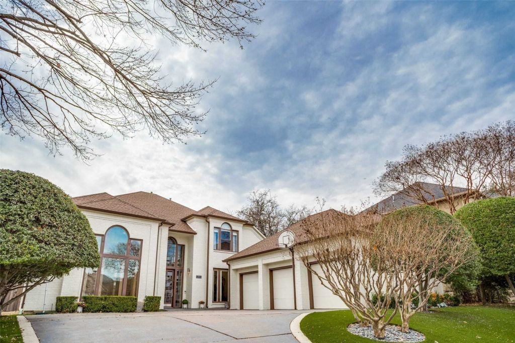 Property photo 1 of 30