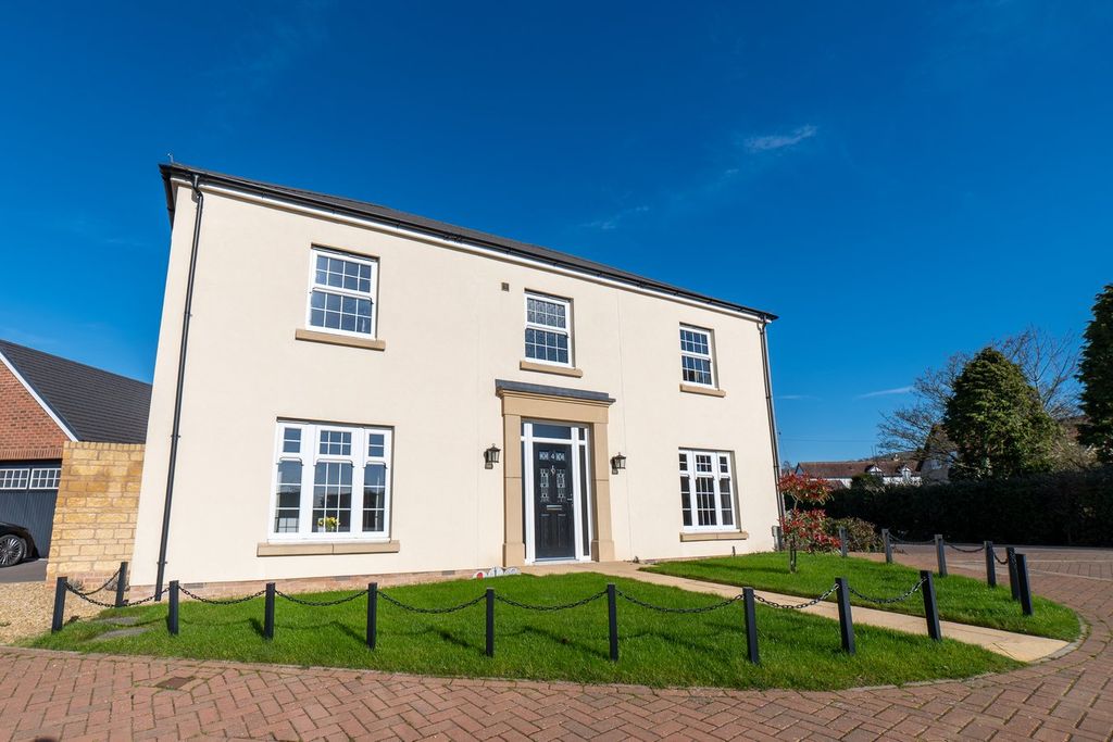 Property photo 1 of 27