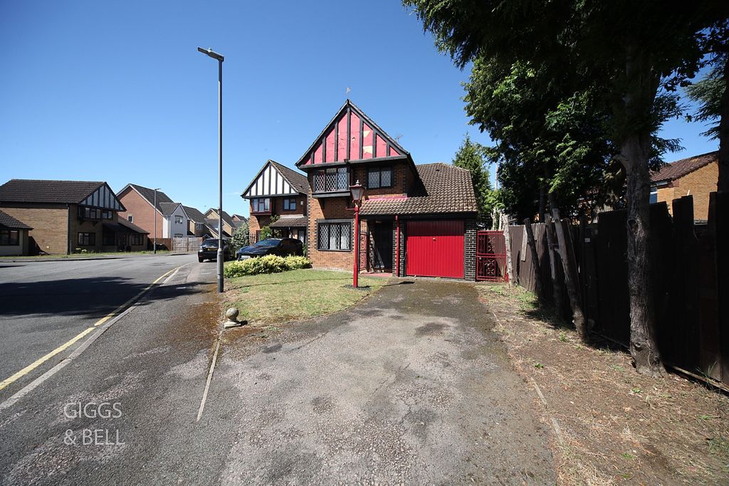 Property photo 1 of 25 5154280