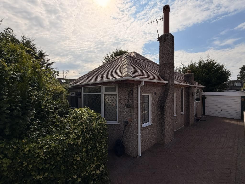 Property photo 1 of 17 External