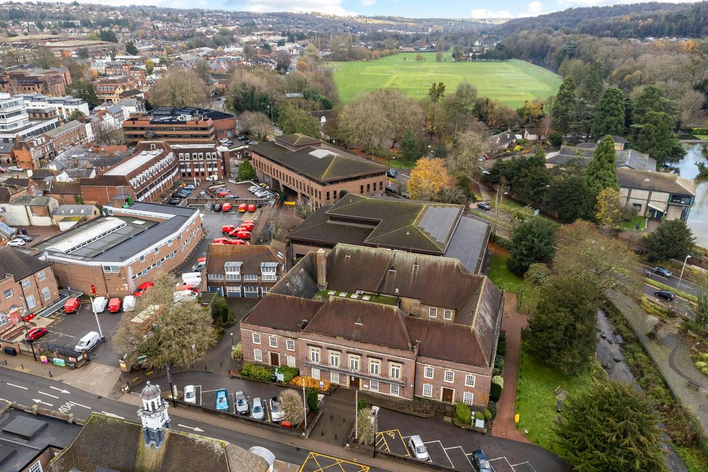 Property photo 2 of 24 101287_Council Offices At Queen Victoria Road-10.Jpg
