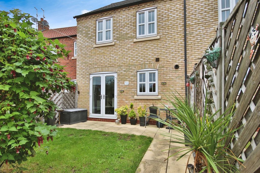 Property photo 1 of 12 4470802