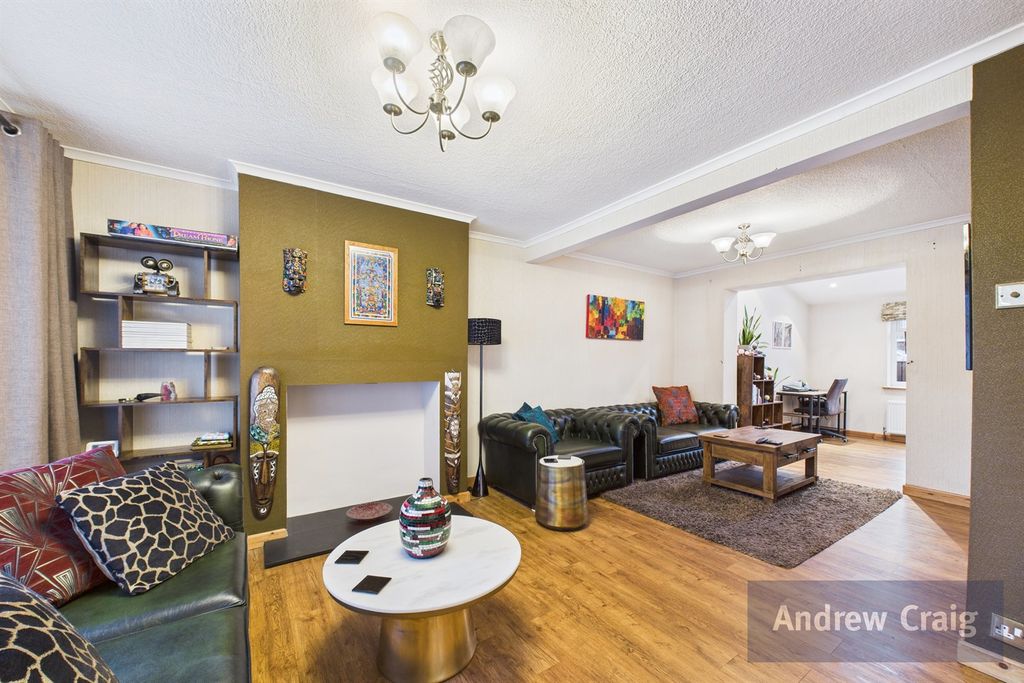 Property photo 2 of 23 Lounge