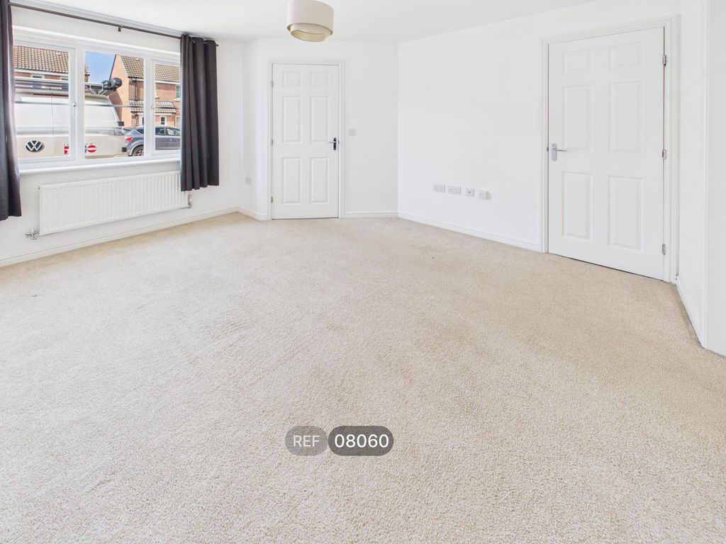 Property photo 2 of 18 Living Room