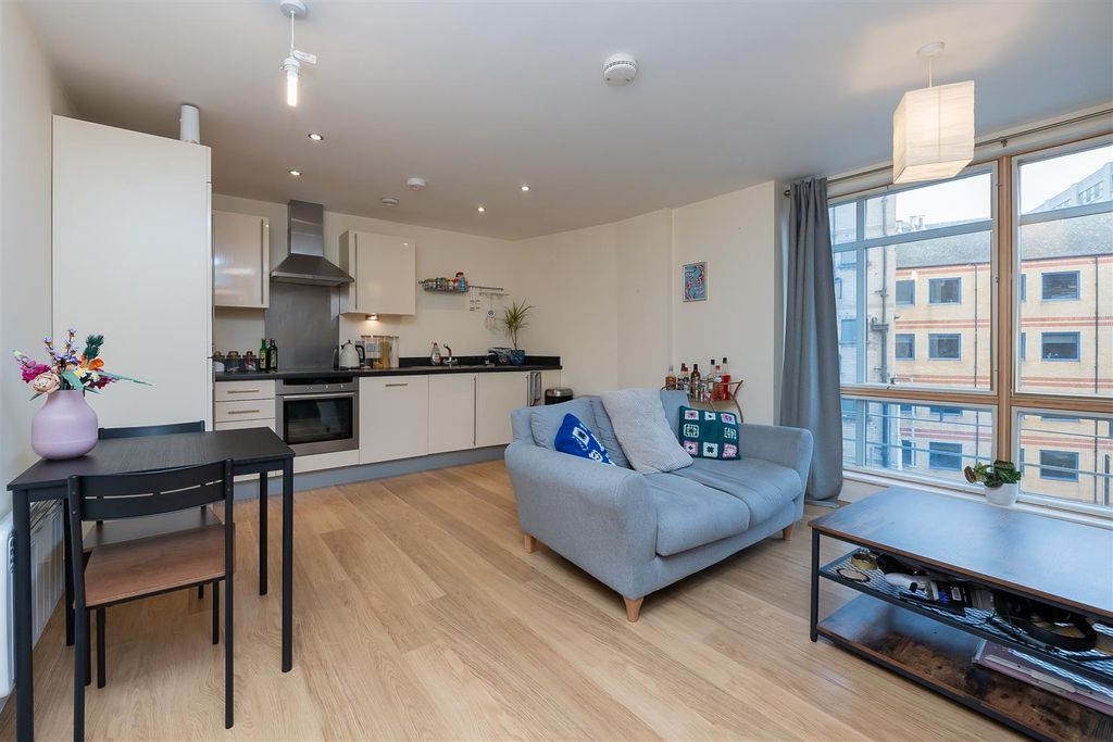 Property photo 3 of 10 20-Apollo-Apartments-Bs1--1.Jpg